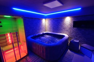 Sauna infrarossi EVA installata in centro benessere
