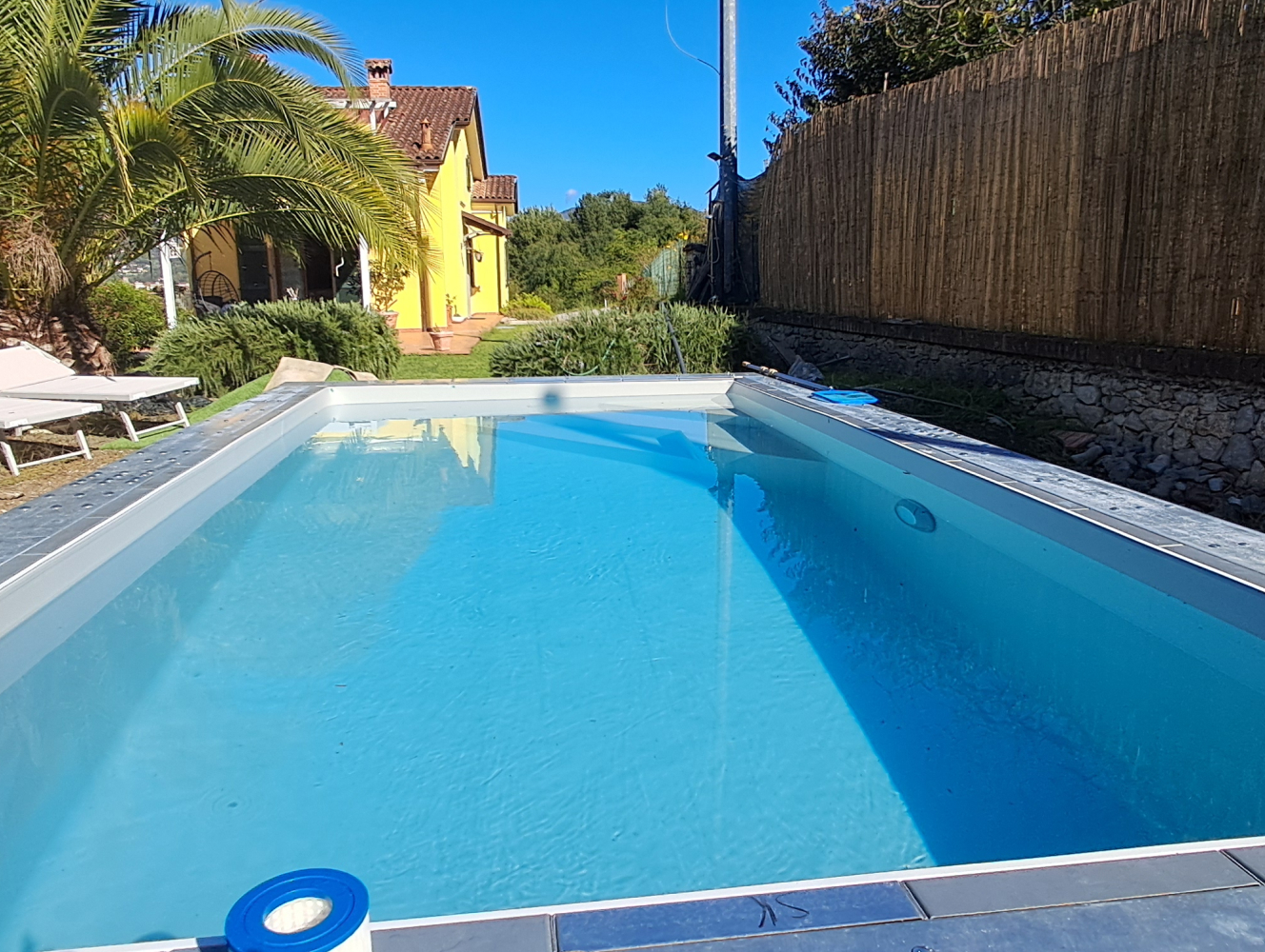 Piscina modulare in acciaio zincato con liner azzurro