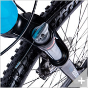 Bicicletta elettrica Mountain e-bike  CANYON 6.2: particolare forcella