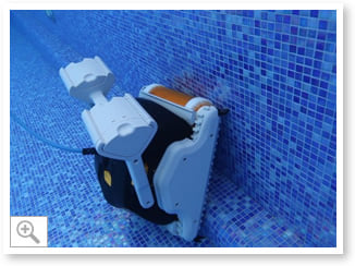 Robot automatico per fondo e pareti della piscina Dolphin Explorer - Foto 2