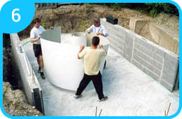 Piscina interrata economica in acciaio Ovale Skyblue - Fase del montaggio 6: montaggio della lamiera.